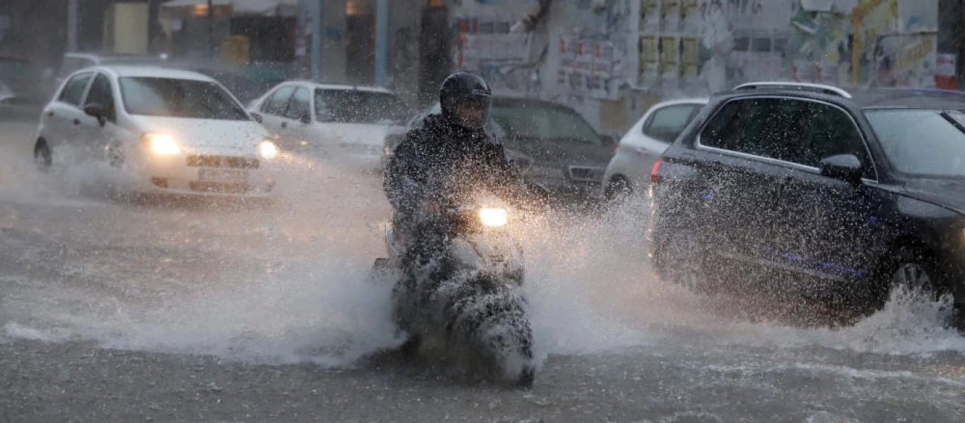 Διακόπηκε η κυκλοφορία στην παλαιά εθνική οδό Ελευσίνας – Θήβας λόγω της κακοκαιρίας